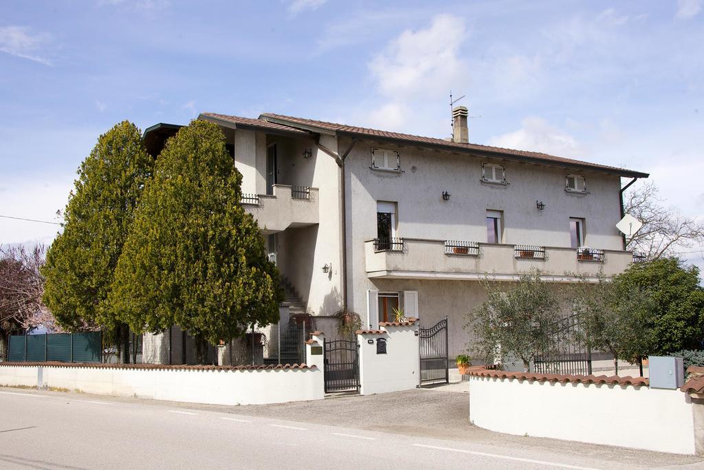 Torretta D'Assisi Bed & Breakfast Tordandrea Exterior photo